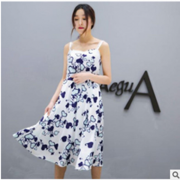 小丈夫姚澜俞飞鸿同款 夏季露肩A字清新碎花吊带连衣裙女促销包邮