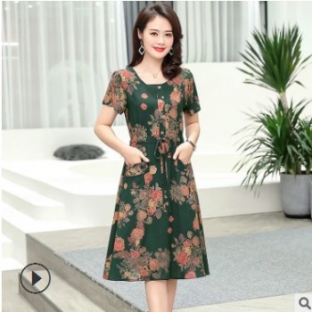 连衣裙夏季碎花大码收腰2019新款中老年女装中年夏装短袖妈妈裙子图1