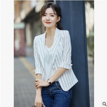 条纹小西装女短款2019春夏韩版女士气质修身chic网红百搭西服外套