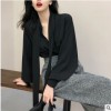网红同款2019初秋新款慵懒风chic早秋飘带领黑色女装漏肩锁骨上衣