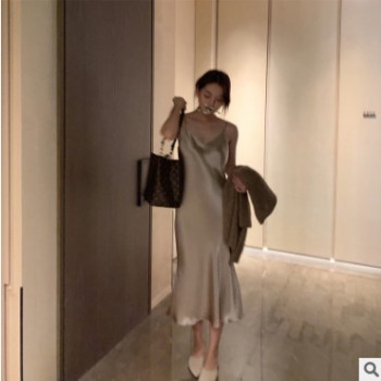 新品一眼倾心的优雅女人味~三醋酸高ji质感吊带裙2019潮一键铺货