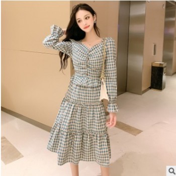 港风秋冬新款韩版女装格子修身显瘦收腰气质长袖中长款复古连衣裙图1