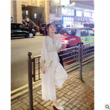 女装2019秋季新款韩版休闲白色蕾丝高腰超仙的九分阔腿连体裤薄款图1