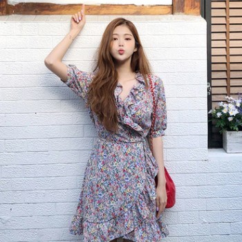 2019夏装韩版时尚蓝条纹短袖收腰连衣裙女小清新中长款裙子图1