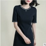 南油高端精品2019新款女连衣裙赫本风短袖荷叶边显瘦修身纯色