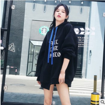 张菇凉定制宽松2018新款早秋女生刺绣连帽卫衣女中长款ins潮学生图1