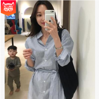 女装气质开衩摆系带条纹衬衫裙女中长款宽松衬衣棉麻连衣裙图1