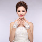 新款韩式蕾丝水钻新娘手套 时尚蝴蝶结短款露指 新娘结婚婚纱手套