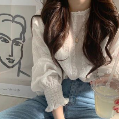韩国ins甜美系少女早春小清新减龄蕾丝勾花灯笼长袖衬衫女上衣图2