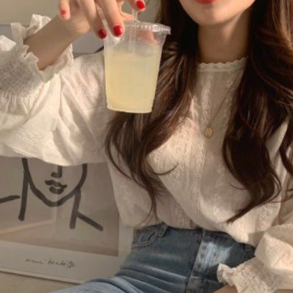 韩国ins甜美系少女早春小清新减龄蕾丝勾花灯笼长袖衬衫女上衣图3