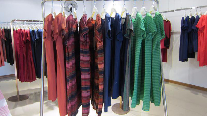 木子衣芭品牌折扣服饰,棉麻系列品牌女装,服装货源批发进货拿货图1