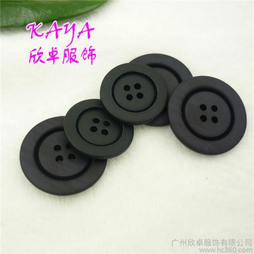 欣卓扣子专卖 树脂纽扣 手感漆四眼宽边大衣扣 **图2