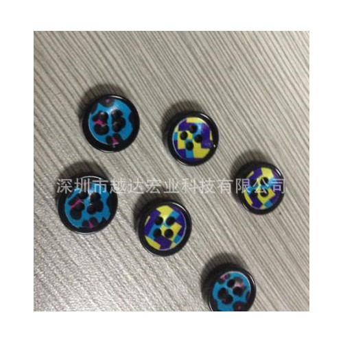 深圳 的纽扣打印机,木制扣子印刷彩**案,金属扣UV印花机图2