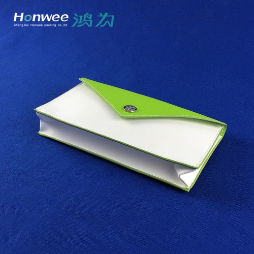 上海加工定制定做纽扣PU手拿包小包包纽扣包 化妆品赠品包图3