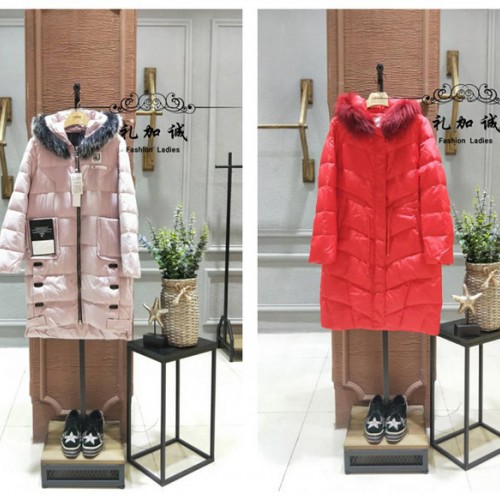 毛领羽绒服品牌折扣店女装折扣货源图1