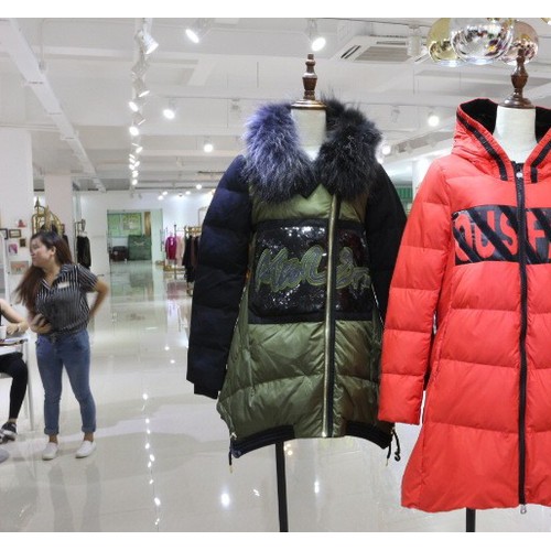 杭州品牌埃文冬装年轻时尚库存羽绒服库存品牌折扣女装折扣店货源图8
