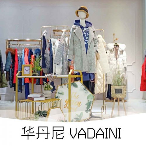 品牌女装华丹尼折扣冬装时尚羽绒服专柜尾货​图1