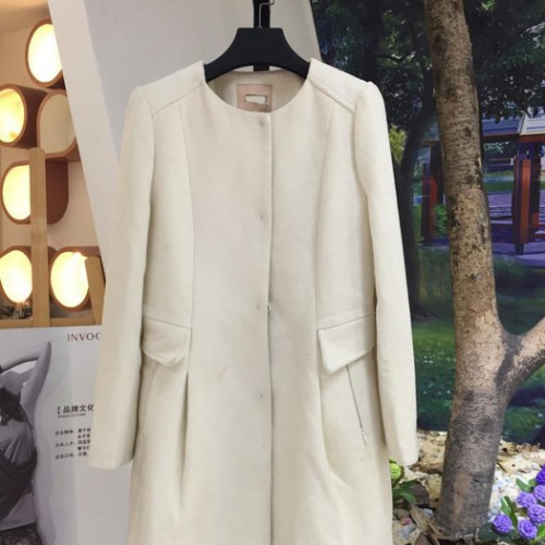 知名女装简约风情品牌折扣批发 冬装呢料连衣裙羽绒服库存尾货批发图5