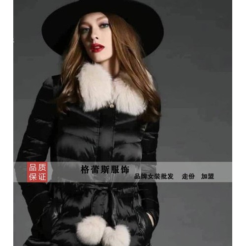 折扣女装代卖，品牌女装代卖，专柜女装批发 全年退换女式羽绒服图8