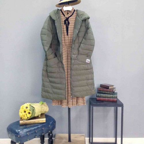 特价女装折扣批发漫润秀品牌羽绒服剪标尾货市场图5