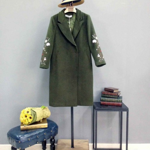 特价女装折扣批发漫润秀品牌羽绒服剪标尾货市场图6