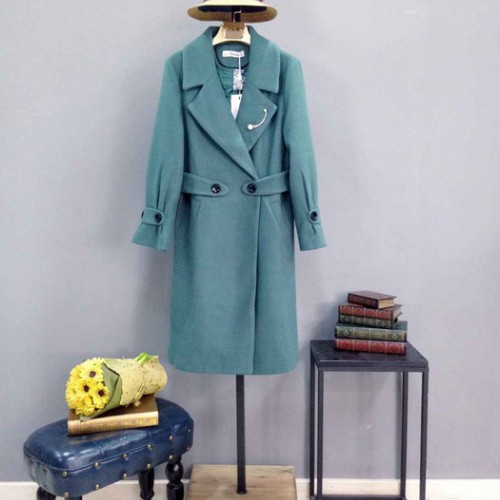 特价女装折扣批发漫润秀品牌羽绒服剪标尾货市场图2