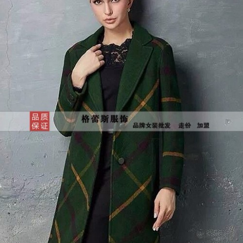 供应30-50岁女装品牌梵姿大衣秋冬大衣外套羽绒服批发图1