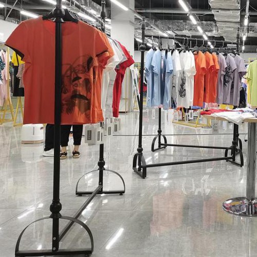 荷花池服装批发女装批发服装厂家货源女式T恤服装尾货走份图2