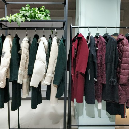 迪丝雅秋冬羽绒服大衣女装品牌尾货剪标专柜特价清仓折扣走份图5