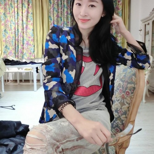 供应迷彩西装时尚薄外套长袖女潮无扣修身西服图3