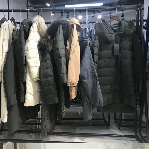 埃文专柜品牌女装折扣秋冬装品牌羽绒服尾货折扣冬季批发走份图2