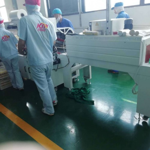 挂面面条封切收缩包装机 内衣服装纸盒覆膜收缩机 日用品洗面奶热收缩包装机图6
