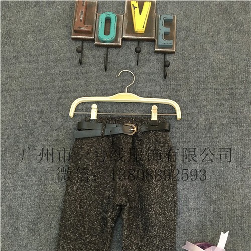 品位鸟品牌折扣童装库存r字卫衣图4