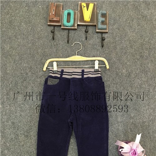 品位鸟品牌折扣童装库存r字卫衣图3