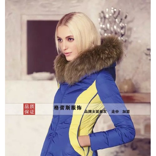 供应时尚休闲品牌女装折扣批发名歌羽绒服风衣库存 女式风衣/大衣折扣图8