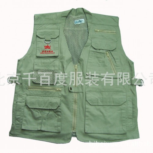 北京大型服装厂专业订制棉羽绒休闲摄影马甲 背心 工厂直接定制图2