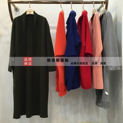 2015年时尚新款高端貂绒折扣/广西品牌女装批发/低价女装女式风衣/大衣图7