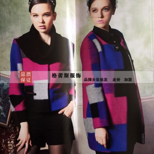 女式风衣/大衣供应品牌女装折扣鸢娜尔呢子大衣折扣批发 广西女装批发市场图1