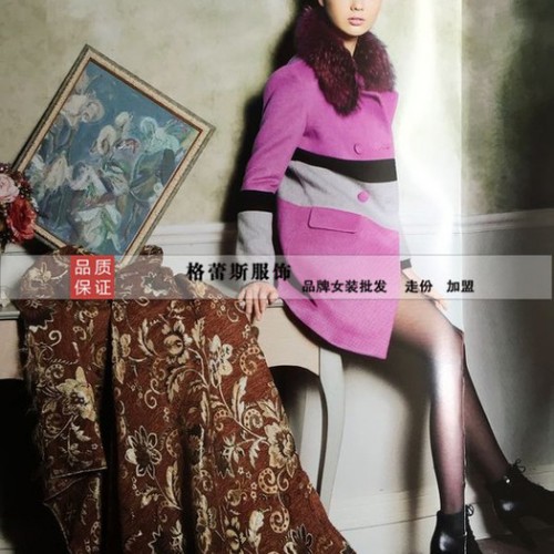 女式风衣/大衣供应品牌女装折扣鸢娜尔呢子大衣折扣批发 广西女装批发市场图6