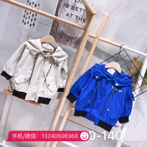 安徽天长童装批发市场图片潮版韩范儿新款儿童棉服风衣外套批发简约百搭纯棉加厚风衣货源图6