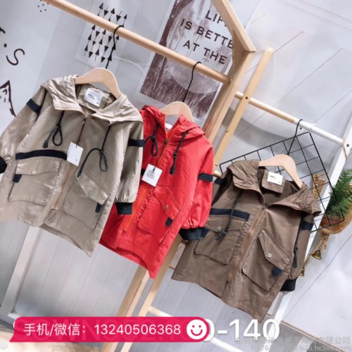 安徽天长童装批发市场图片潮版韩范儿新款儿童棉服风衣外套批发简约百搭纯棉加厚风衣货源图2