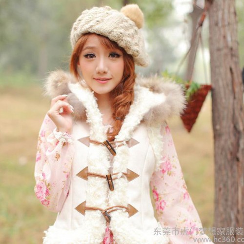 2013秋冬新款批发  毛绒绒甜美百搭保暖马甲外套连帽98689图2