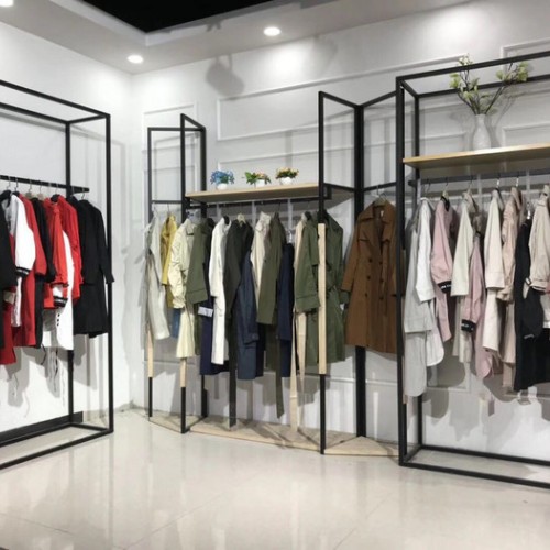 广州高品质品牌女装风衣批发图8