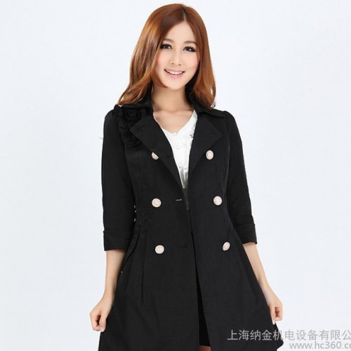 2012春秋新款淑女可爱收腰修身双排扣韩版时尚风衣女图3