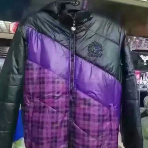 运动品牌尾货批发,专卖店衣服断码清货风衣外套图6