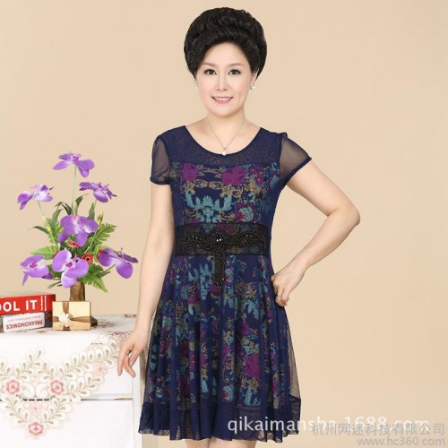供应2014年夏季女装中老年双层雪纺连衣裙妈妈装民族大码烫钻裙子批发图3