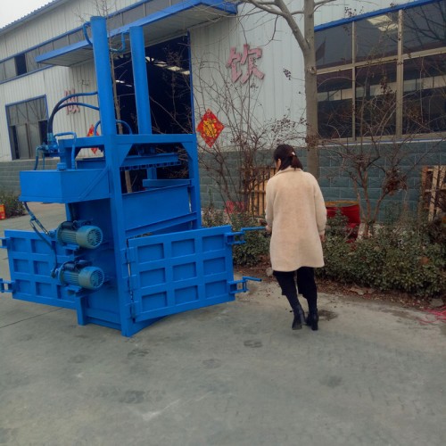 科博操作简单青贮秸秆打包机价格 易拉罐强力压缩成型机 蚕丝打包机 立式液压打包机图7