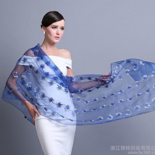 春季爆款100%桑蚕丝 刺绣真丝丝巾 欧根纱围巾图3