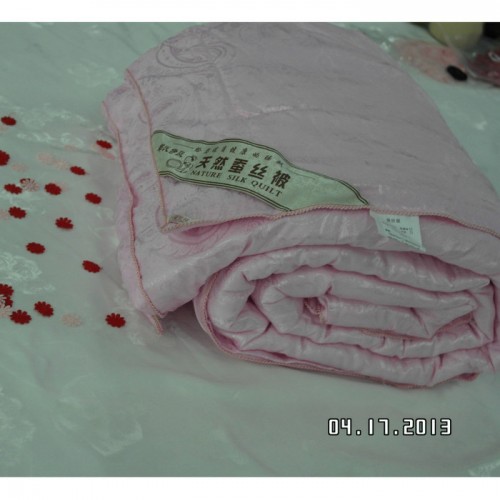 供应夏季新品蚕丝空调被 抗过敏亲肤促进睡眠蚕丝被 天然纯棉手工图3
