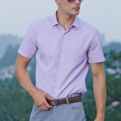 拉雅网-紫粉色暗条纹高支纱CVC小方领短袖衬衫订购- 半袖衬衫男式衬衫